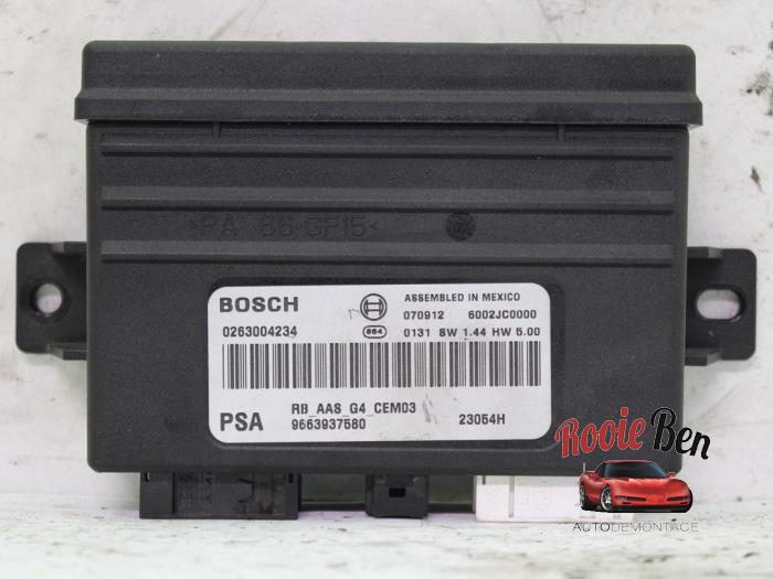 Begagnade PDC-modul Peugeot 308 (4A/C) 1.6 VTI 16V Pris € 40,00 Marginaltabell erbjuds av Rooie Ben autodemontage