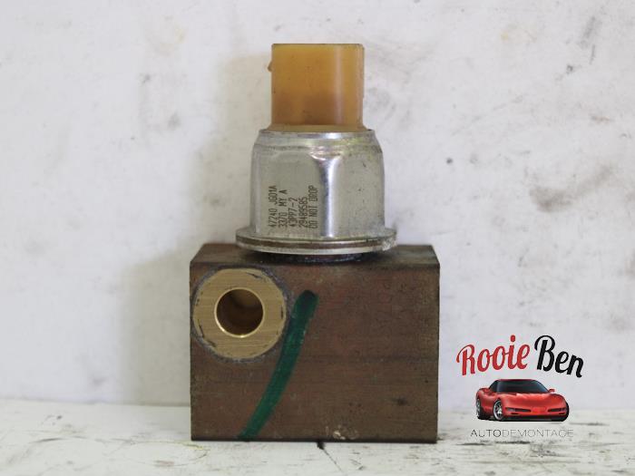Usagé Limiteur de pression carburant Nissan Juke (F15) 1.6 16V Prix € 25,00 Règlement à la marge proposé par Rooie Ben autodemontage