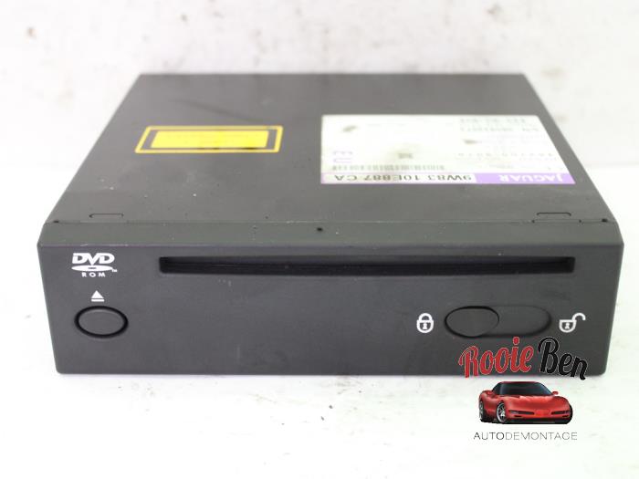 Usagé Lecteur DVD Jaguar XF (CC9) 3.0 V6 24V Prix € 100,00 Règlement à la marge proposé par Rooie Ben autodemontage