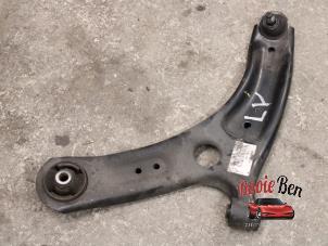 Used Front wishbone, left Hyundai i20 (GBB) 1.0 T-GDI 100 12V Price on request offered by Rooie Ben autodemontage