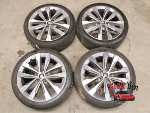 Used Sport rims set + tires Seat Ibiza IV (6J5) 1.0 EcoTSI 12V Price on request offered by Rooie Ben autodemontage