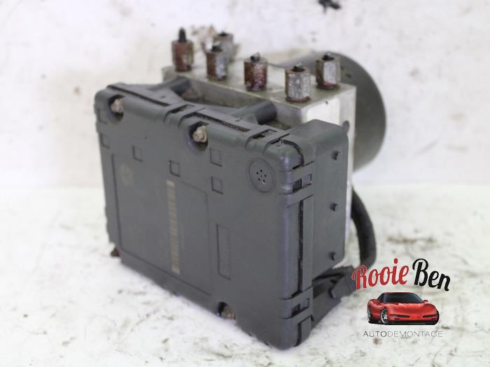 Usagé Bloc ABS Chrysler Sebring (JR) 2.0 16V Prix € 50,00 Règlement à la marge proposé par Rooie Ben autodemontage