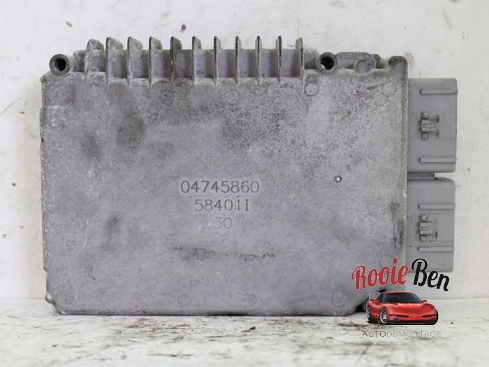 Used Engine management computer Chrysler Sebring (JR) 2.0 16V Price € 50,00 Margin scheme offered by Rooie Ben autodemontage