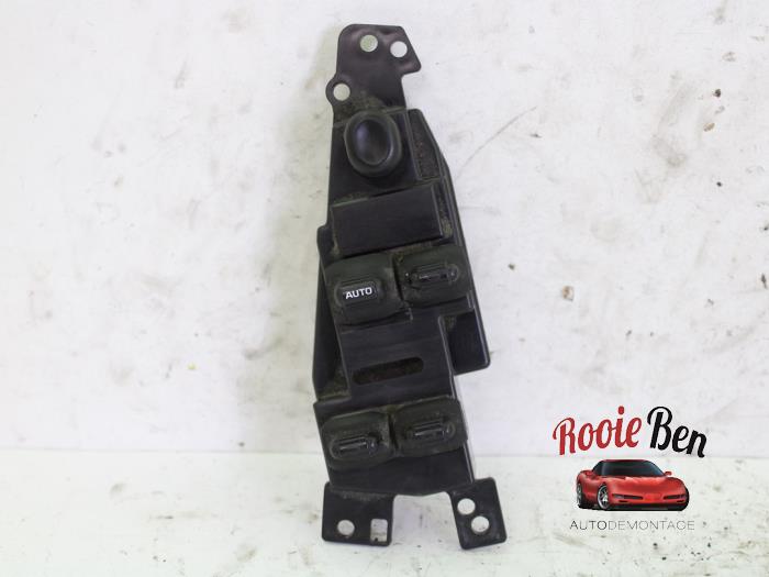 Usados Interruptor de ventanilla eléctrica Chrysler Sebring (JR) 2.0 16V Precio € 20,00 Norma de margen ofrecido por Rooie Ben autodemontage