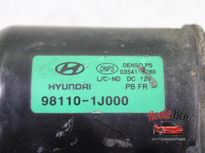 Wiper motor + mechanism Hyundai i20 1.2i 16V 981101J000 DENSO