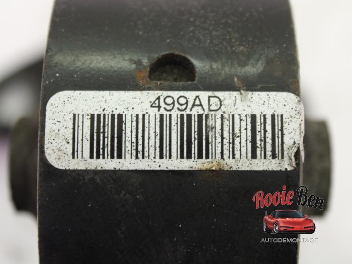Engine mount from a Dodge Caliber 1.8 16V 2007