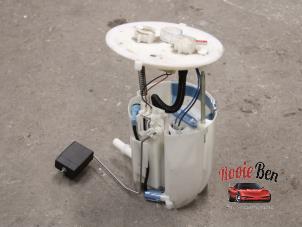 Used Electric fuel pump Lexus IS (E3) 300h 2.5 16V Price on request offered by Rooie Ben autodemontage