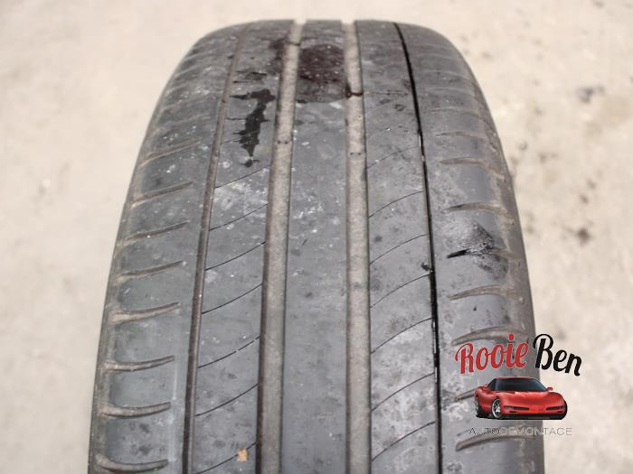 Sport rims set + tires from a Kia Sportage (SL) 2.0 CRDi HP 16V VGT 4x4 2013