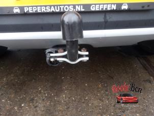 Used Towbar Dacia Sandero II 0.9 TCE 12V Price on request offered by Rooie Ben autodemontage