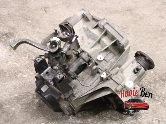 Gearbox from a Seat Ibiza III (6L1) 1.4 16V 100 2007