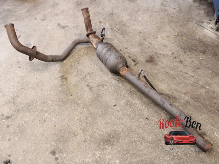 Used Front pipe + catalyst Dodge Ram 1500 (DR/DH/D1/DC/DM) 4.7 V8 1500 4x2 Price € 300,00 Margin scheme offered by Rooie Ben autodemontage