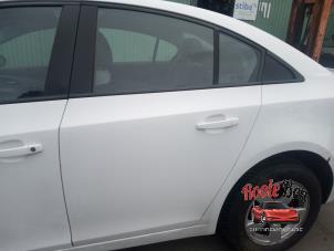 Used Rear door 4-door, left Chevrolet Cruze (300) 1.8 16V VVT Bifuel Price on request offered by Rooie Ben autodemontage
