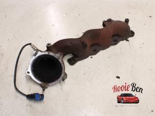 Used Exhaust manifold Kia Sorento I (JC) 3.5 V6 24V Price on request offered by Rooie Ben autodemontage