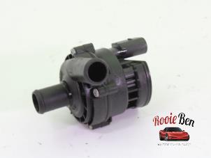 Used Water pump Mercedes C Estate (S205) C-350 e 2.0 16V Price on request offered by Rooie Ben autodemontage