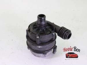 Used Water pump Mercedes C Estate (S205) C-350 e 2.0 16V Price on request offered by Rooie Ben autodemontage