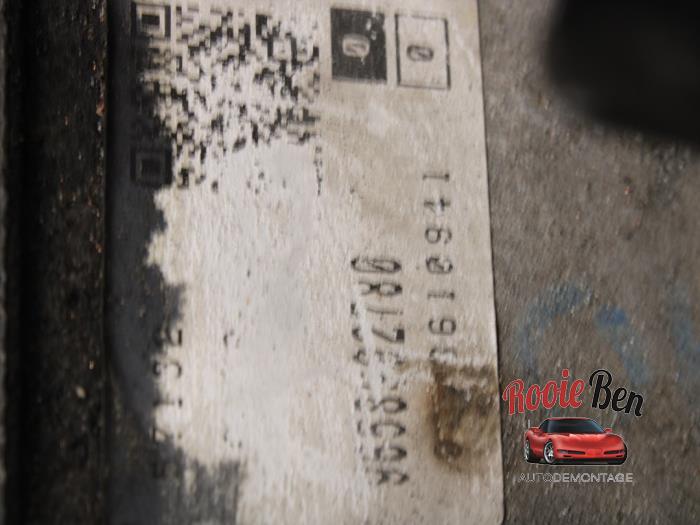 Getriebe van een Peugeot 307 SW (3H) 2.0 HDi 135 16V FAP 2008