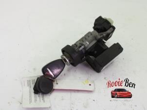 Used Ignition lock + key Chrysler Pacifica 3.5 V6 24V AWD Price on request offered by Rooie Ben autodemontage