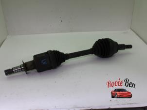 Used Front drive shaft, left Dodge 1500 Crew Cab (DS/DJ/D2) 5.7 Hemi V8 4x4 Price on request offered by Rooie Ben autodemontage