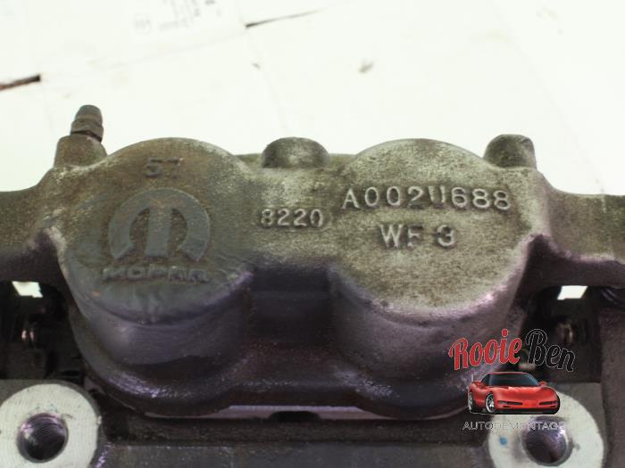 Front brake calliper, right from a RAM 1500 Crew Cab (DS/DJ/D2) 5.7 Hemi V8 4x4 2019