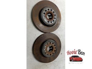 Used Front brake disc Dodge 1500 Crew Cab (DS/DJ/D2) 5.7 Hemi V8 4x4 Price on request offered by Rooie Ben autodemontage