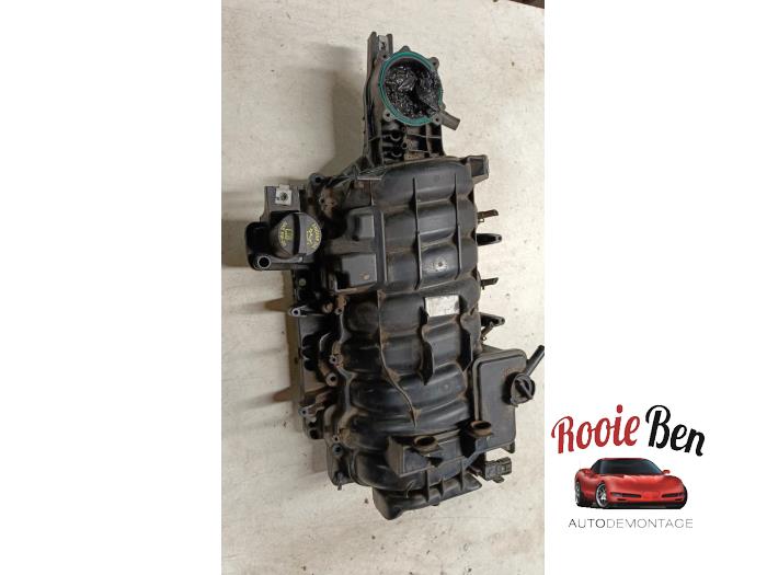 Gebrauchte Ansaugbrugge Dodge 1500 Crew Cab (DS) 5.7 Hemi V8 4x4 Preis auf Anfrage angeboten von Rooie Ben autodemontage