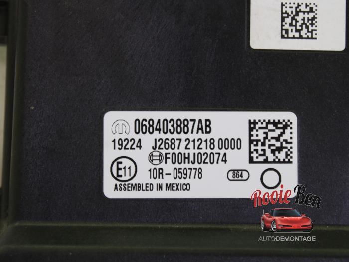 Ordenador asistencia de estacionamiento de un RAM 1500 Crew Cab (DS/DJ/D2) 5.7 Hemi V8 4x4 2019