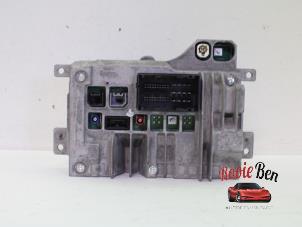 Usagé Module radio Dodge 1500 Crew Cab (DS/DJ/D2) 5.7 Hemi V8 4x4 Prix sur demande proposé par Rooie Ben autodemontage