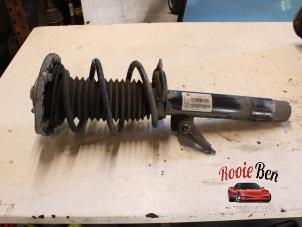 Used Front shock absorber rod, left BMW 3 serie (F30) 330e Price on request offered by Rooie Ben autodemontage