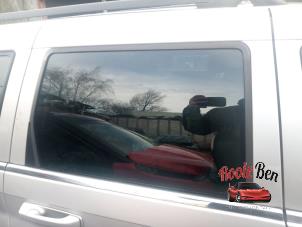 Used Rear door window 4-door door, rear right Jeep Grand Cherokee (WH/WK) 5.7 V8 Hemi Price on request offered by Rooie Ben autodemontage