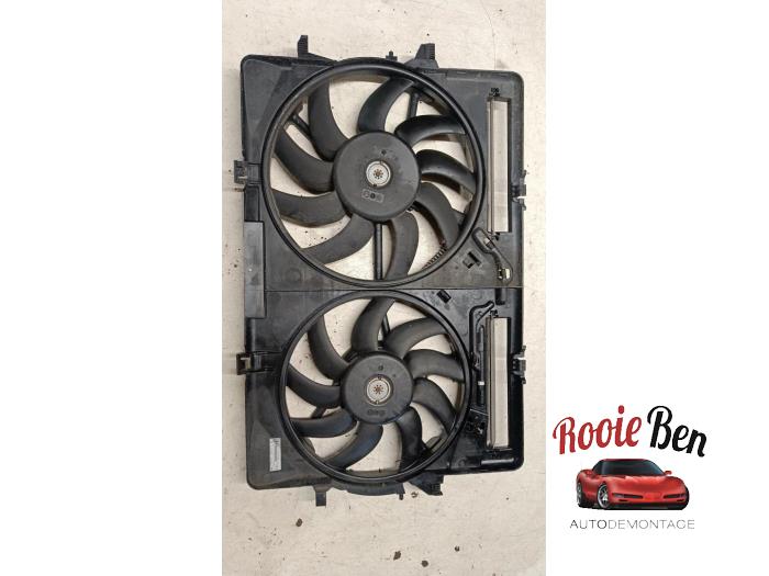 Ventilateur d'un Audi A5 Cabrio (8F7) 3.0 TDI V6 24V Quattro 2014