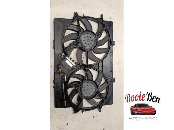 Ventilateur d'un Audi A5 Cabrio (8F7) 3.0 TDI V6 24V Quattro 2014
