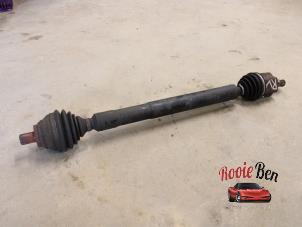 Used Front drive shaft, right Volkswagen Passat Variant (3C5) 2.0 TFSI/TSI 16V Price on request offered by Rooie Ben autodemontage