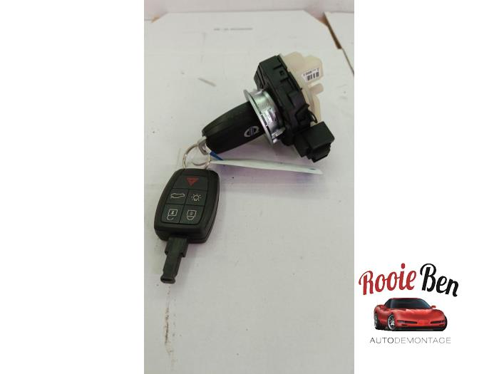Używane Stacyjka + Kluczyk Volvo V50 (MW) 1.6 D 16V Cena na żądanie oferowane przez Rooie Ben autodemontage