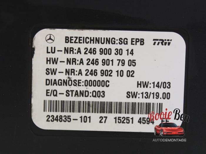 Module frein à main d'un Mercedes-Benz CLA Shooting Brake (117.9) 2.2 CLA-220 CDI 16V 4-Matic 2015