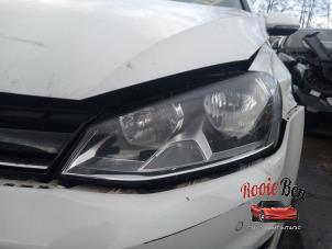 Used Headlight, left Volkswagen Golf VII (AUA) 1.6 TDI BlueMotion 16V Price on request offered by Rooie Ben autodemontage