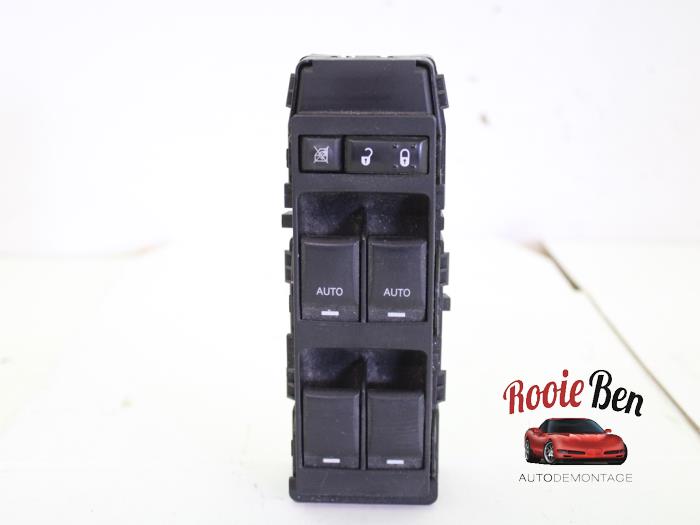 Usados Interruptor combinado de ventanillas Chrysler 300 C Touring 3.0 CRD 24V Precio € 20,00 Norma de margen ofrecido por Rooie Ben autodemontage