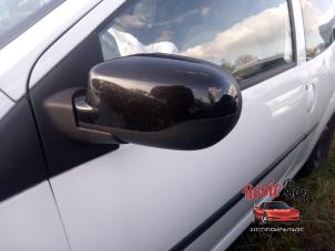 Gebrauchte Außenspiegel links Renault Twingo II (CN) 1.2 16V Preis auf Anfrage angeboten von Rooie Ben autodemontage