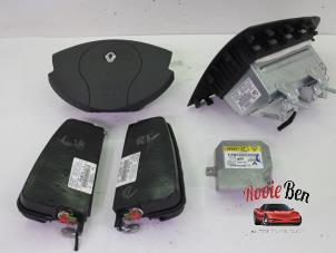 Usagé Kit + module airbag Renault Twingo II (CN) 1.2 16V Prix sur demande proposé par Rooie Ben autodemontage
