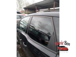 Used Rear door window 4-door, left Opel Meriva 1.4 Turbo 16V ecoFLEX Price on request offered by Rooie Ben autodemontage