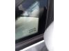 Ventanilla adicional de puerta de 4 puertas izquierda delante de un Seat Ibiza ST (6J8), 2010 / 2016 1.2 TDI Ecomotive, Combi, Diesel, 1.199cc, 55kW (75pk), FWD, CFWA, 2010-04 / 2015-05 2011