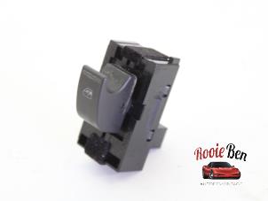 Used Electric window switch Cadillac STS (K63) 3.6 V6 24V VVT Li Price on request offered by Rooie Ben autodemontage