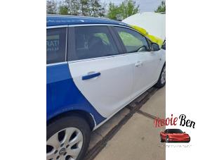 Used Rear door 4-door, right Opel Astra J Sports Tourer (PD8/PE8/PF8) 2.0 CDTI 16V 165 Price on request offered by Rooie Ben autodemontage