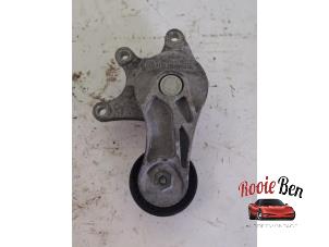 Used Drive belt tensioner BMW 5 serie (F10) 528i 16V Price on request offered by Rooie Ben autodemontage