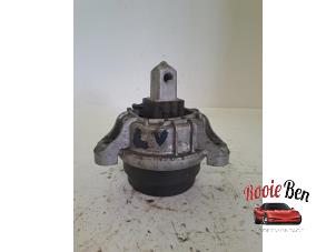 Used Engine mount BMW 5 serie (F10) 528i 16V Price on request offered by Rooie Ben autodemontage
