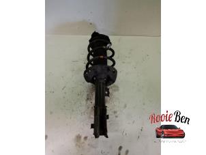 Used Front shock absorber rod, left Kia Niro I (DE) 1.6 GDI Hybrid Price on request offered by Rooie Ben autodemontage