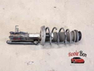 Used Front shock absorber rod, left Opel Astra J Sports Tourer (PD8/PE8/PF8) 2.0 CDTI 16V 165 Price on request offered by Rooie Ben autodemontage