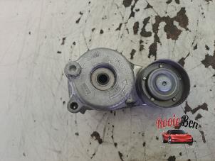 Used Drive belt tensioner Mercedes Viano (639) 3.0 CDI V6 24V Price on request offered by Rooie Ben autodemontage