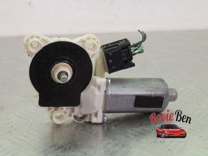 Usados Motor de ventanilla de puerta Mercedes CLK (C209) 2.2 220 CDI 16V Precio € 14,00 Norma de margen ofrecido por Rooie Ben autodemontage