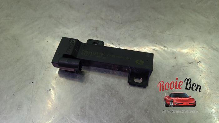 Używane Keyless Entry-Antena Dodge 1500 Crew Cab (DS) 5.7 Hemi V8 Cena € 20,00 Procedura marży oferowane przez Rooie Ben autodemontage
