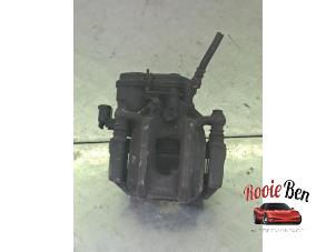 Used Rear brake calliper, left BMW 5 serie (F10) 528i 16V Price € 20,00 Margin scheme offered by Rooie Ben autodemontage